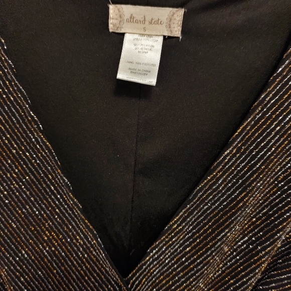 Altar's State Dress - Picture 3 of 3